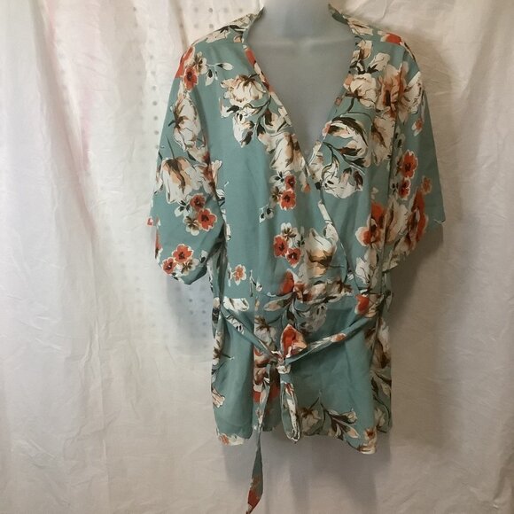 Shein Curve Women’s Floral Wrap V-Neck Short Sleeves Shirt Blouse Size 3XL - Picture 2 of 16